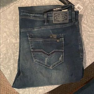 Men’s slim straight jeans